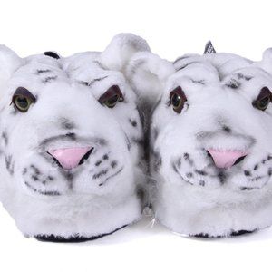 NWOT Ricsen White Tigger Slippers.  SZ S
